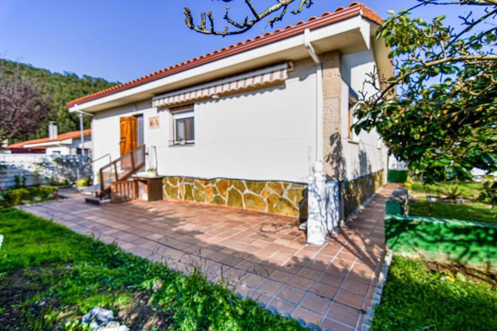 Nuevo - Comodo Y Coqueto Chalet Con Jardin En Argoños Екстериор снимка